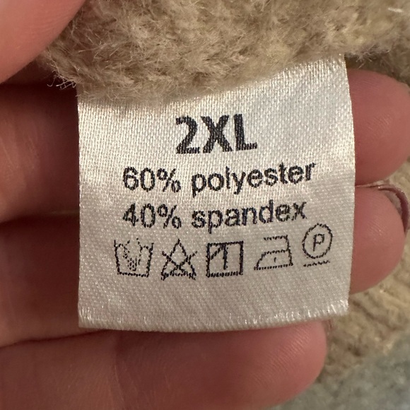 Adorable Insect Sweater 🐞 🐜 ❤️ - Picture 5 of 7